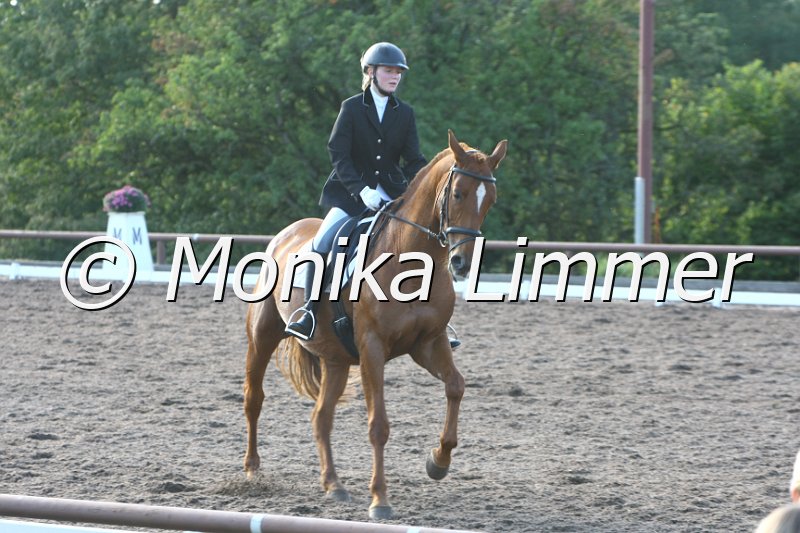 109M4865_Vanille_Dressurreiter A.JPG